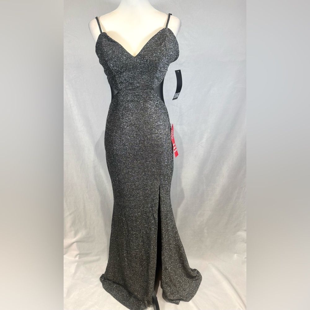 Trixxi black and silver sparkling sweetheart neck mermaid gown size 7 NWT